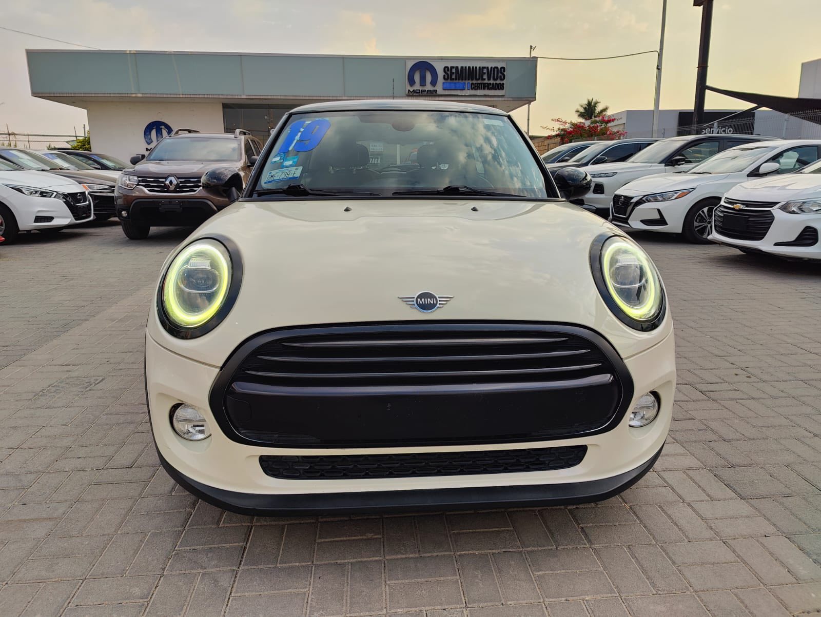 MINI COOPER CHILI AT 2019